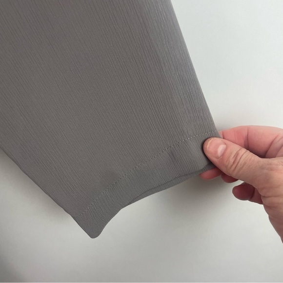 Soft Surroundings Mayfair Tunic Roll Tab Sleeve Sheer Asymmetric Hem Gray M - Picture 5 of 13